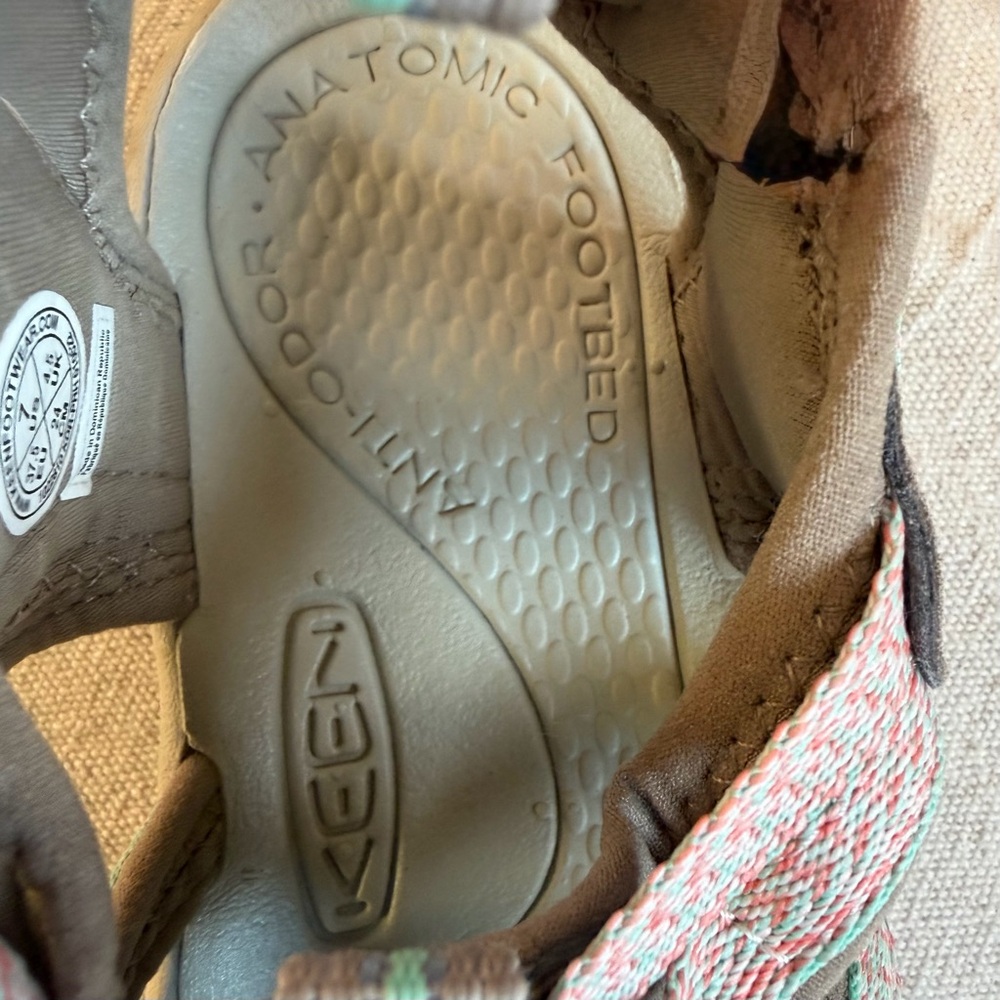 Keen Whisper Waterproof Sport Sandals Brown Pink Teal Hiking Water Shoes Size 7 - Picture 8 of 11